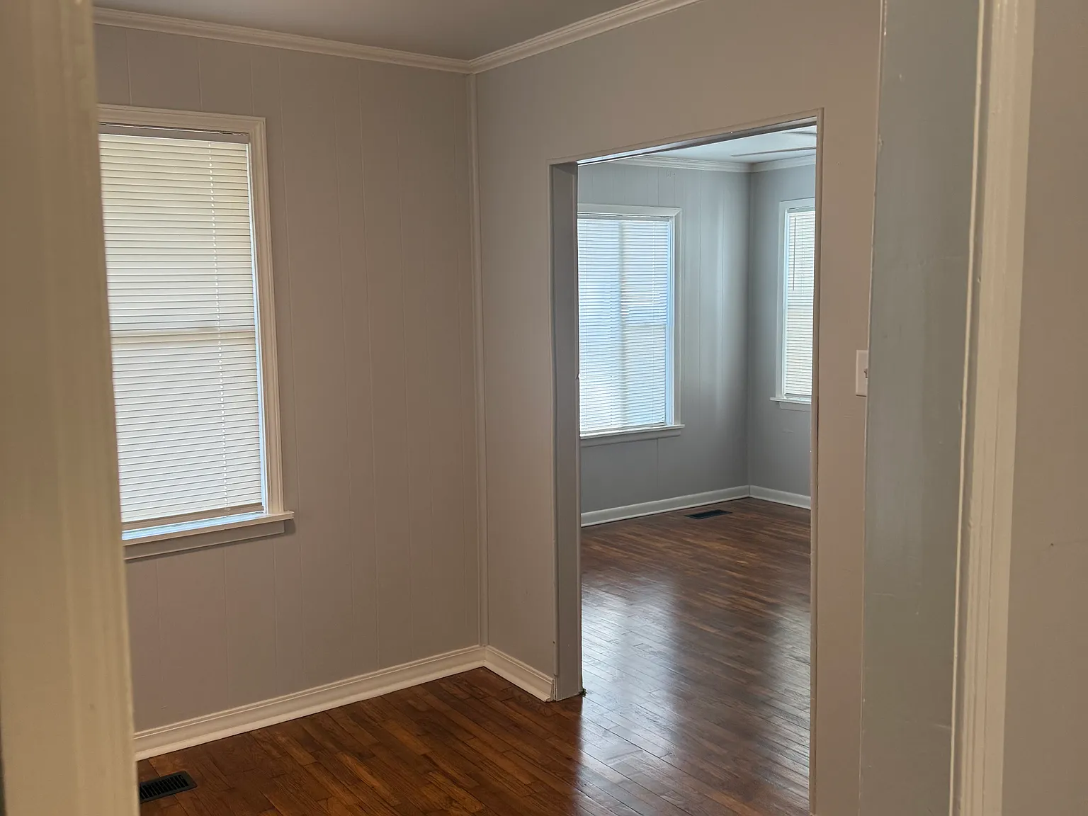 2 bed, 910 sqft, $1,050 — Photo 3
