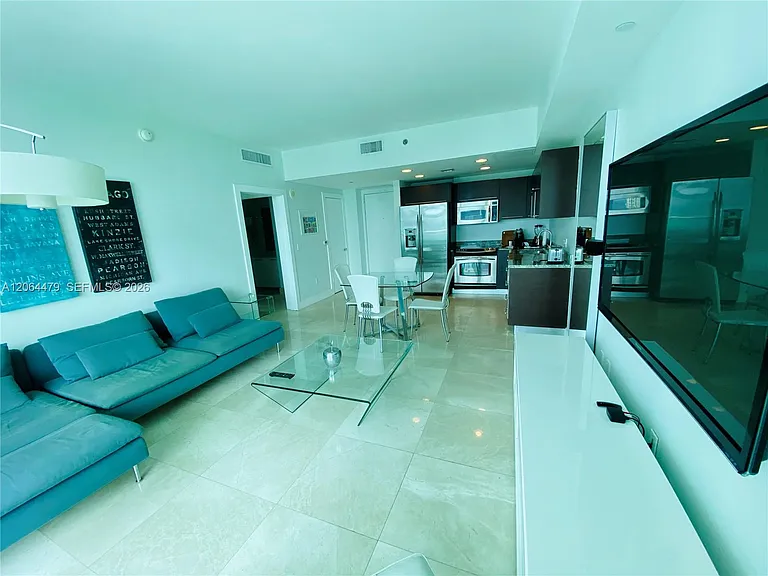 950 Brickell Bay Dr #3709 — Photo 2