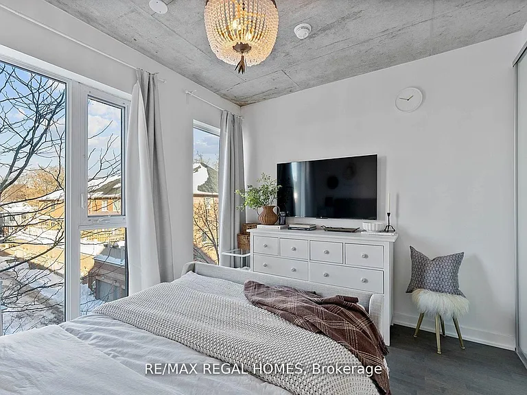 1238 Dundas St E #Townhouse 110 — Photo 25