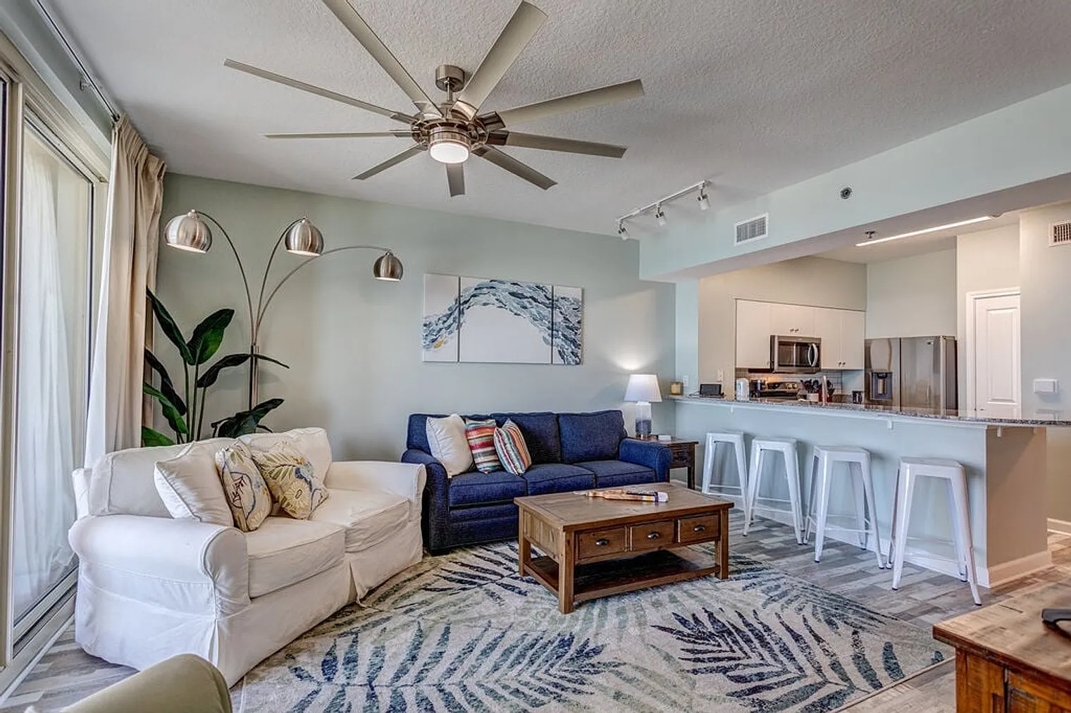2 bed, 2.0 bath, 1065 sqft, $5,354 — Photo 2