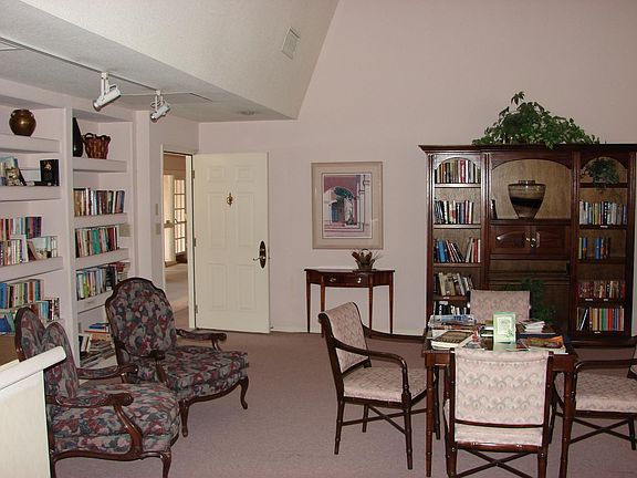 5th image of 4141 N 31st St Unit 305