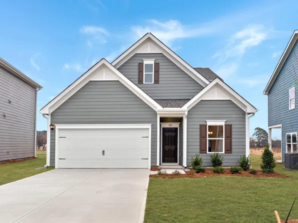 302 Ambassador Dr, Clayton, NC 27520