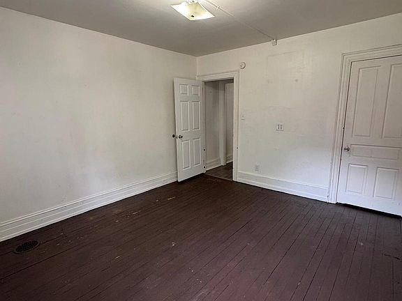 3rd image of 668 E Market St Floor 2