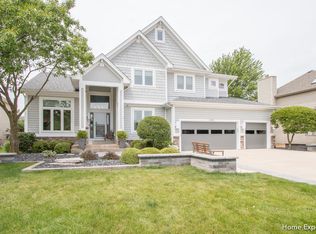 1592 Merle Dr, Aurora, IL 60502