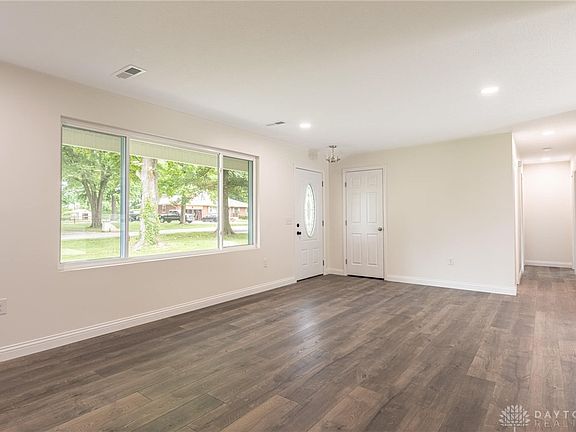 3rd image of 3336 Woodhaven Dr