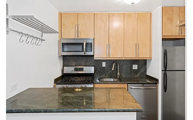 Rented by Douglas Elliman | media 6
