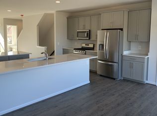 8372 Sallyport St, Lorton, VA 22079