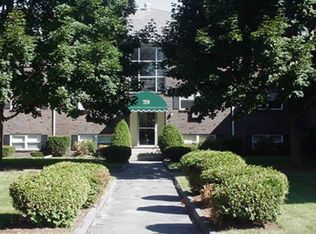 1844 Middlesex St APT 24, Lowell, MA 01851