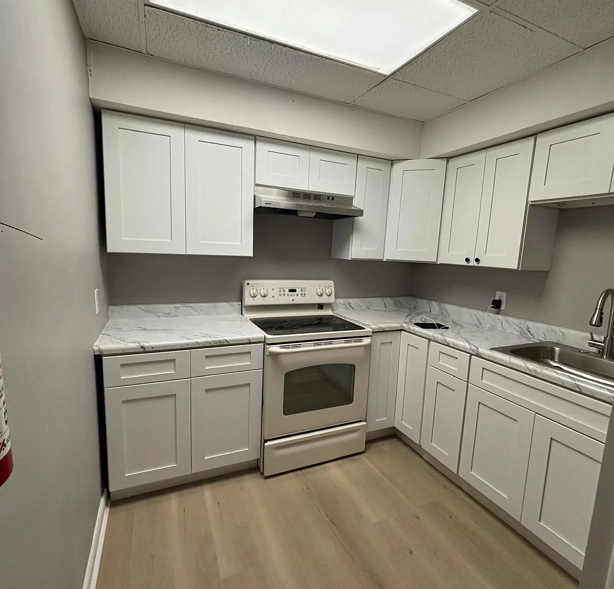 3 bed, 1000 sqft, $1,995 — Photo 1