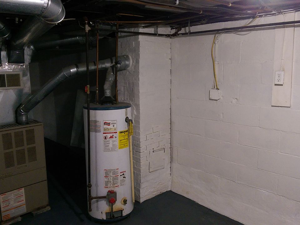 2nd image of 1250 Perryville Pl