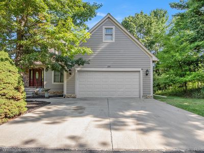 285 Indian Lake Rd, Oxford, MI, 48371