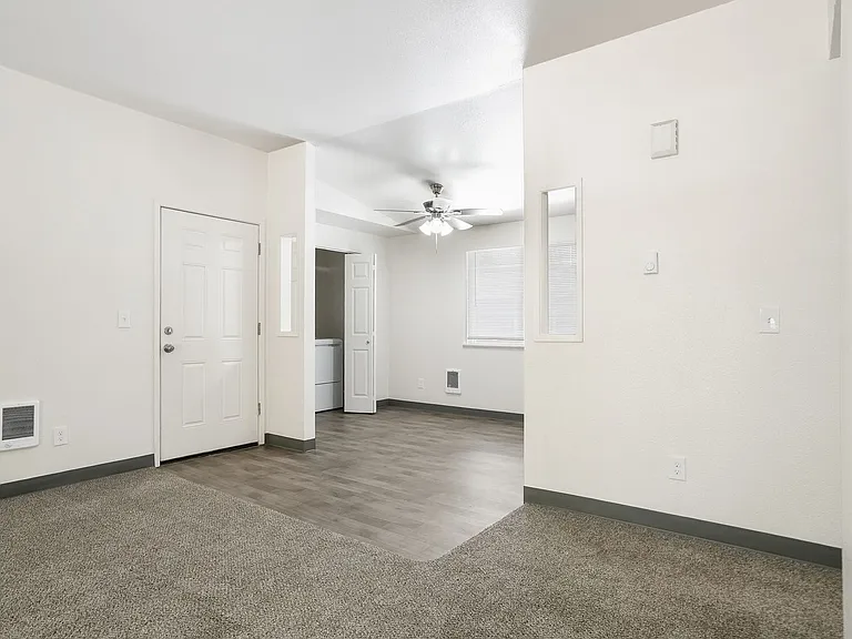 Erin Court Apartments - Call today for a tour ! — Photo 18