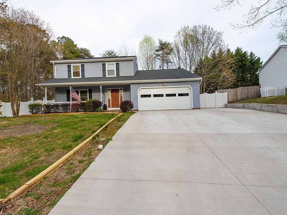 1st image of 11007 Chesterwood Dr