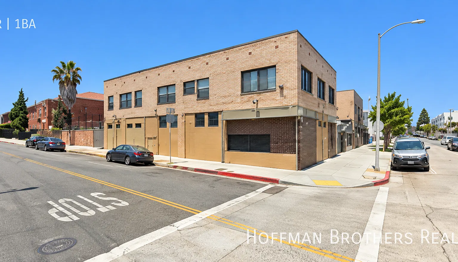 1 Month Rent Credit! Remodeled Studio With Granite Kitchen, Appliances & Water Included! — Photo 3