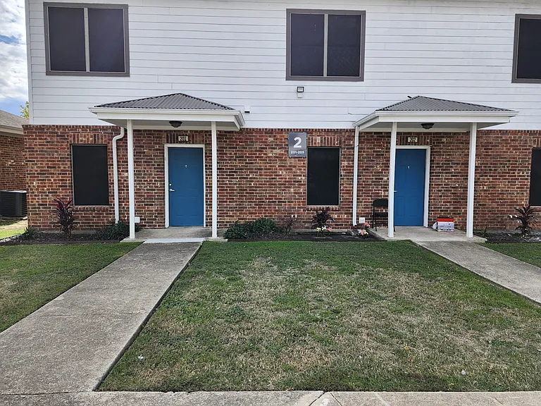 Springdale Estates Townhomes — Photo 4