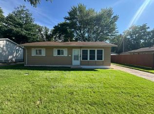 915 Mullanphy Rd, Florissant, MO 63031