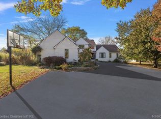 8793 Webster Hills Rd, Dexter, MI 48130