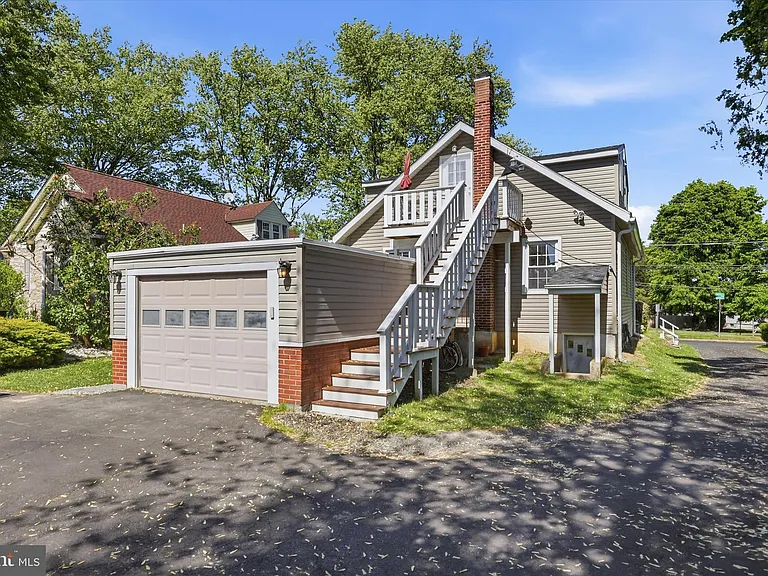 604 Grant Ave #1 — Photo 24