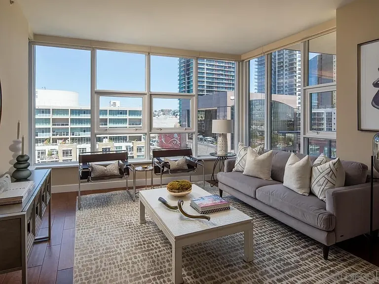 1325 Pacific Hwy #805 — Photo 9