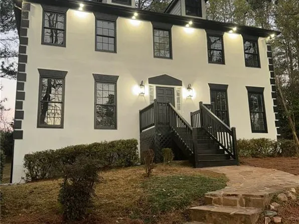911 David Dr, Lawrenceville, GA 30046