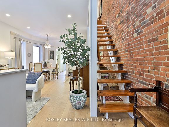 3rd image of 19 Ravina Cres