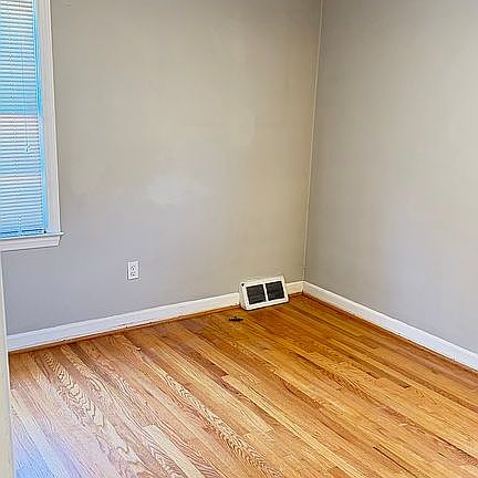 5th image of 1104 Ebert St