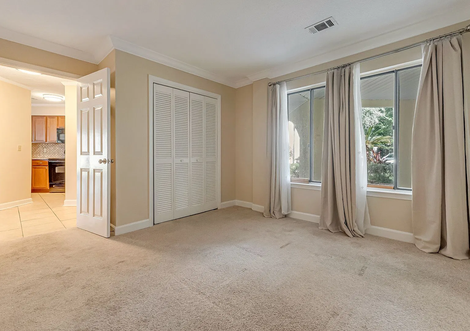 Coastal Condo Living! — Photo 4