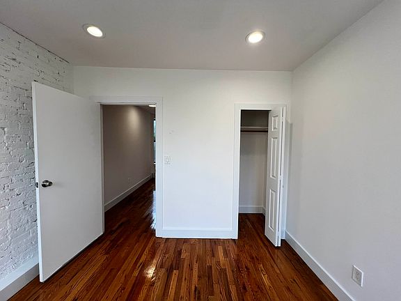 4th image of 309 W 121st St #3F