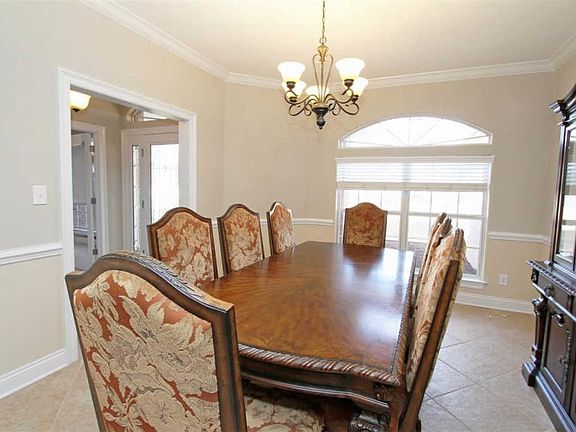 3rd image of 6032 Paige Pointe Dr