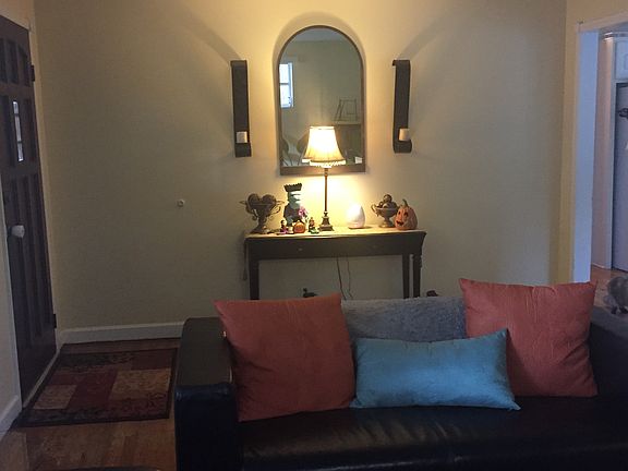 3rd image of 110 Alice Farr Dr