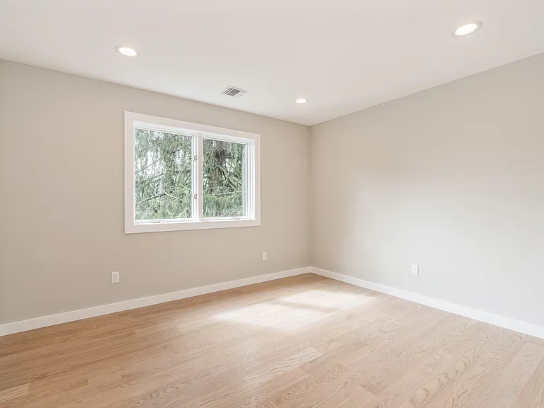 66 E Gramercy Pl — Photo 20
