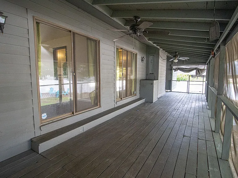 140 Land Of Lakes Cir — Photo 29