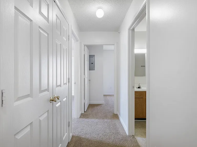 Ridgewood Place Family Apartments — Photo 17