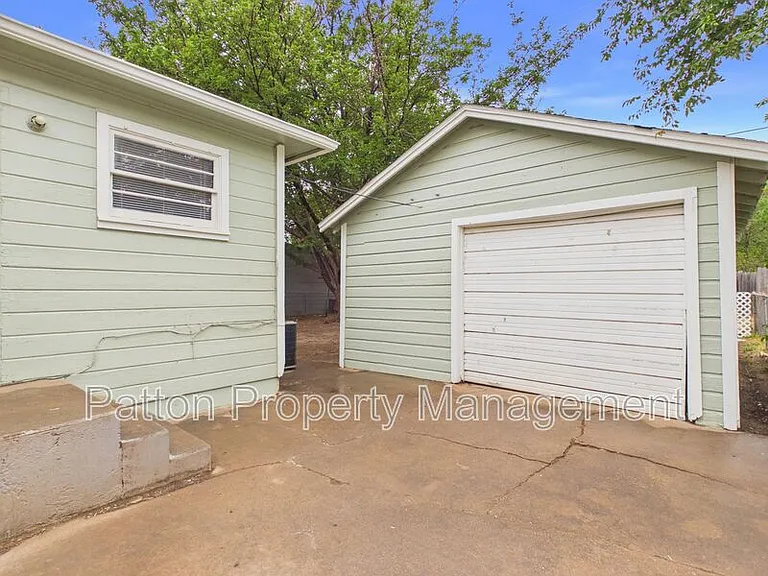 4308 S Jackson St — Photo 26