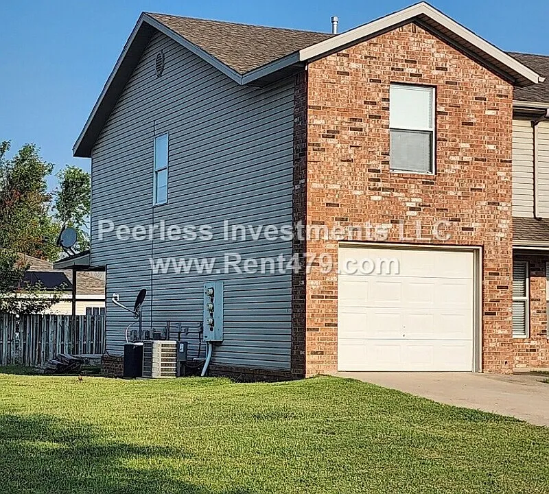 844A Lariat St