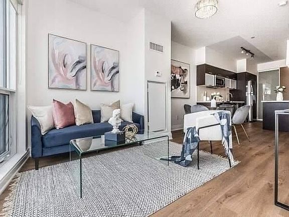 5th image of 386 Yonge St #5704