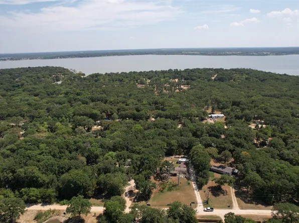 1565 Oaks Dr, Quinlan, TX 75474