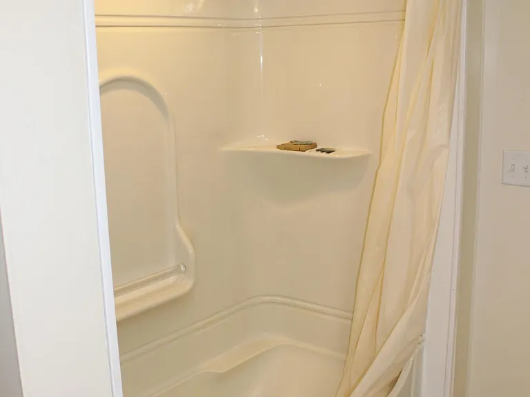 120 Garfield Ave — Photo 7