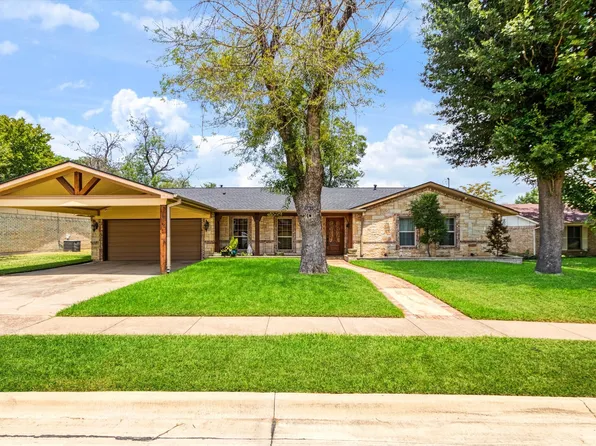 1616 Springbrook Dr, Mesquite, TX 75149