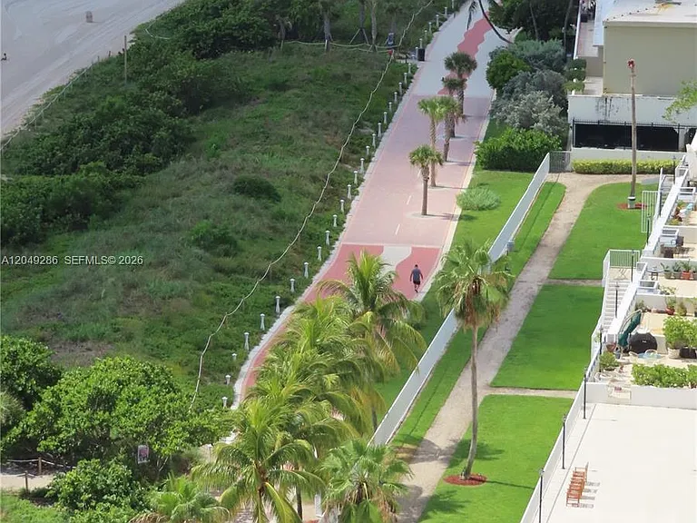 5701 Collins Ave #302 — Photo 34