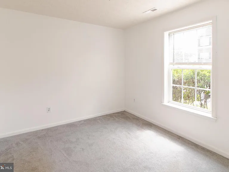 104 Stingray Ct — Photo 14