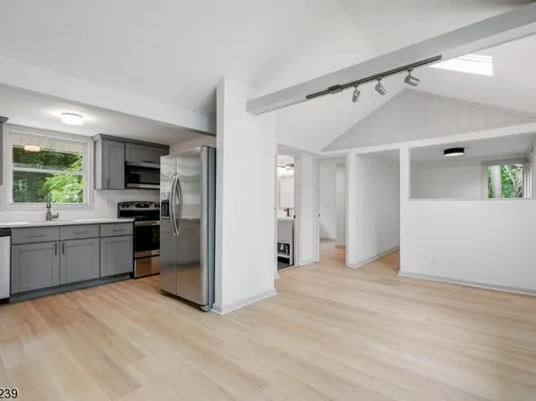106 Breakneck Rd, Vernon Twp., NJ 07422