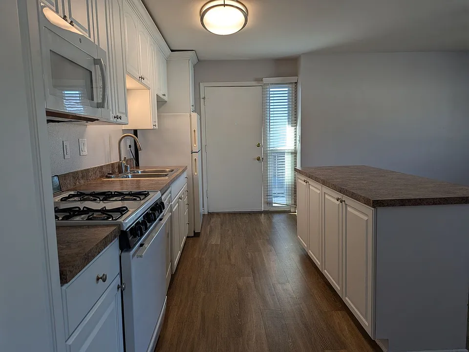 La Privada Valle Poway