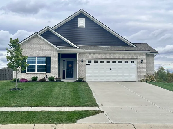 669 N Crystal Dr, Fortville, IN 46040