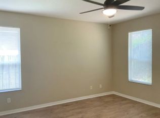 350 Oak Springs Dr, Debary, FL 32713