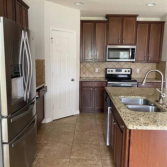 2728 Monticello Way — Photo 9