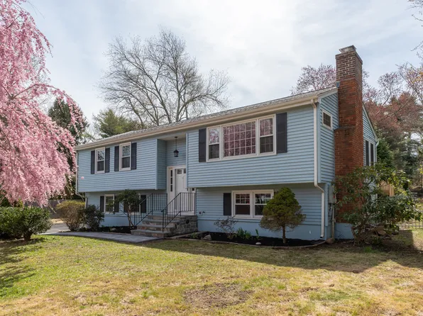 86 Sandelwood Drive, Madison, CT 06443
