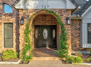 129 Crest View Dr, Lakeway, TX 78734