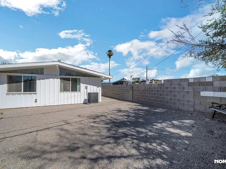 705 Osprey Cir — Photo 11