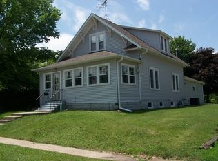 1710 15th St, Eldora, IA 50627